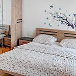 Three-bedroom In Σπίτι διακοπών