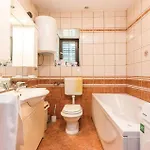 Σπίτι διακοπών Three-bedroom In Praputnjak