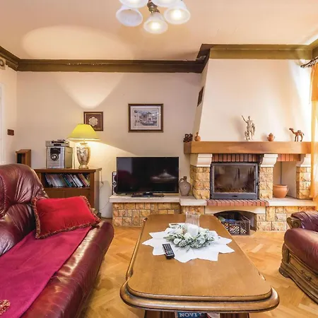 Three-bedroom In Vakantiehuis